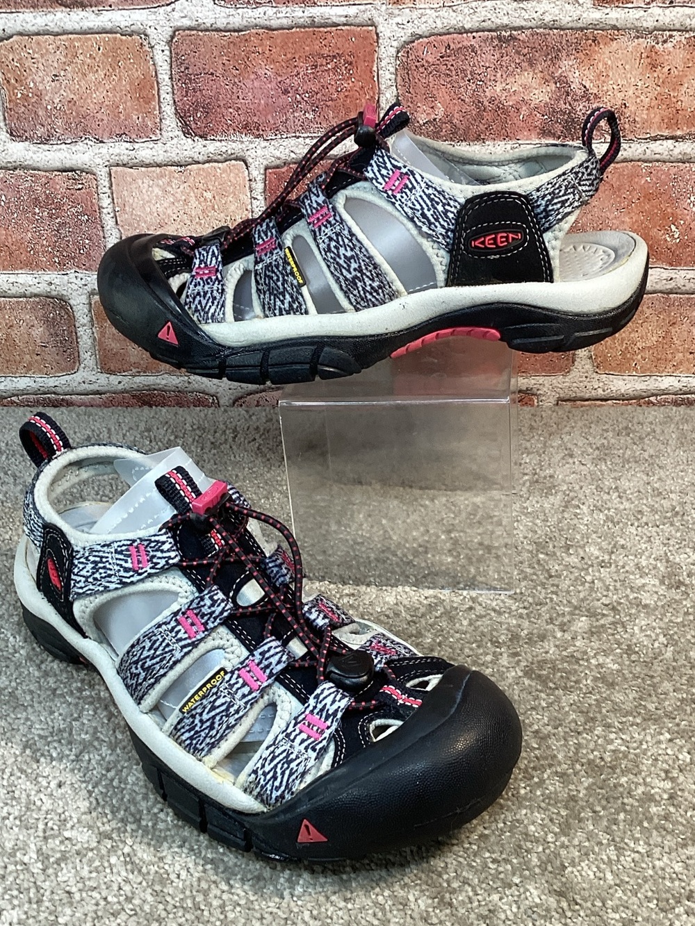 Keen Newport H2 women’s waterproof outdoor sport sandals size 7.5